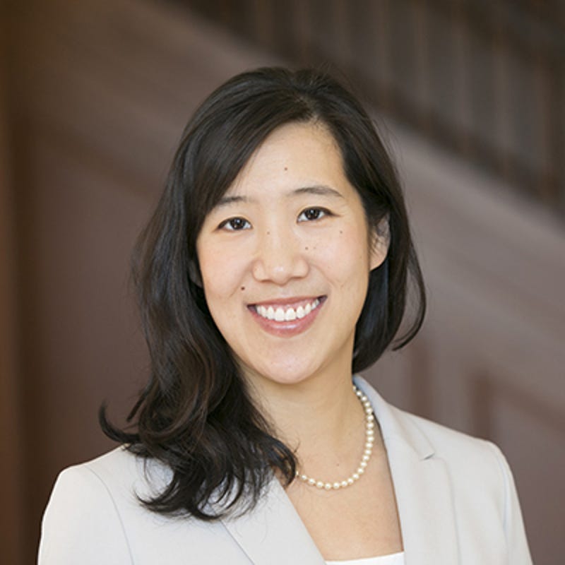 Laura_Huang_400x400.jpg